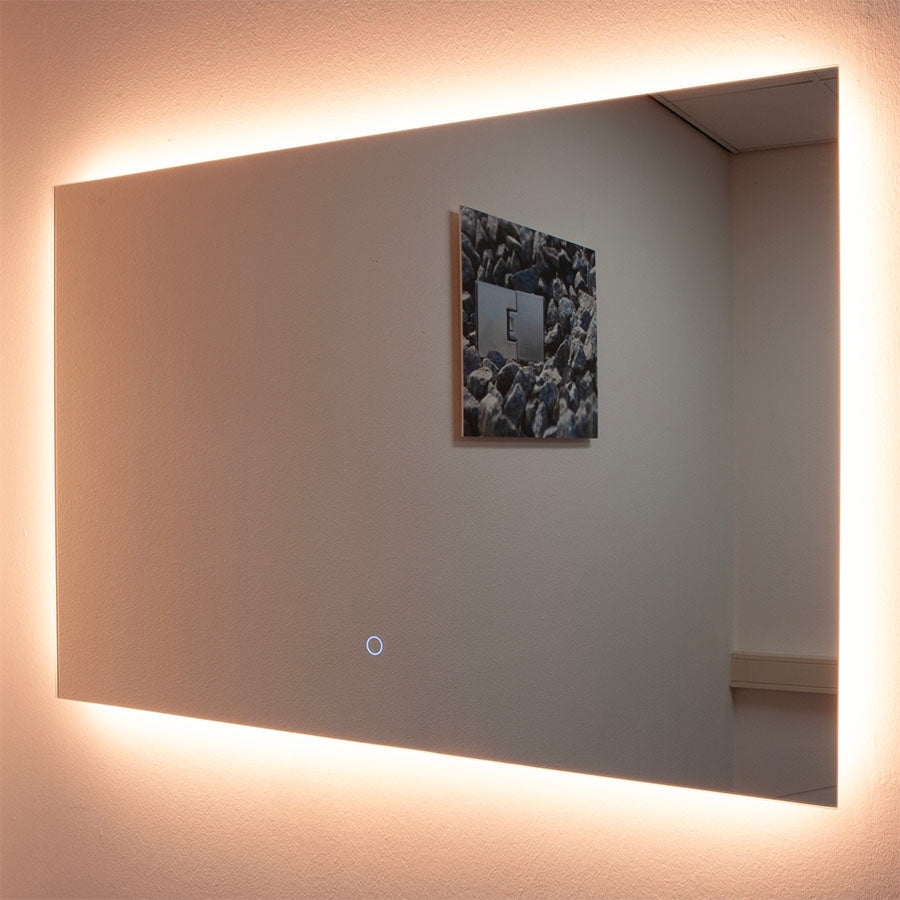 Rechthoekige spiegel zonder frame, met indirect LED verlichting en verwarming, 900x600mm